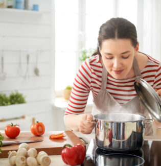 Truques culinários: 5 dicas para te salvar quando tudo der errado na cozinha!